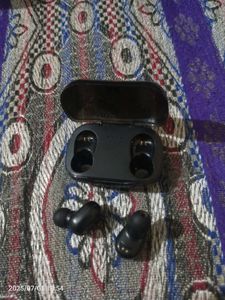 Wireless Earbuds in Like New Condition