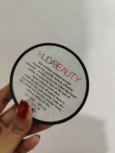 Huda Beauty Pressed Powder