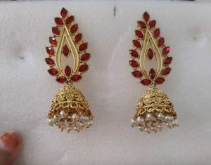 Leaf Pattern Jhumkas