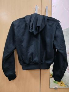 Striped Sleeve Black Hoodie (E)