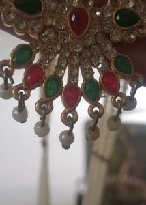 Elegant Gold Necklace