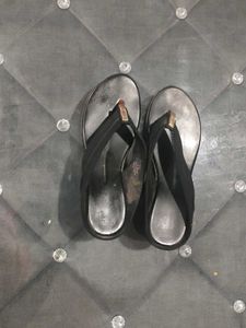 Black Flip Flops || with box