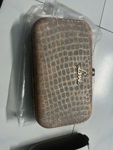 Lavie sling Bag
