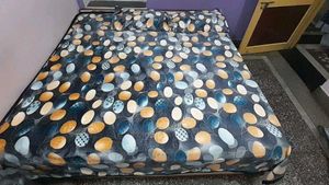 Patterned warm Bedsheet & Pillow Covers