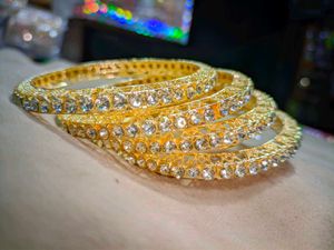 Golden Diamond-Cut Crystal Bangles (Set of 4)