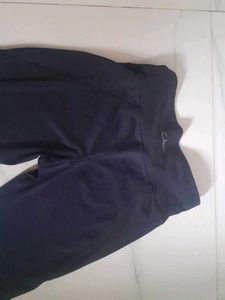 Stretchable Gym Tights Clovia Small Size