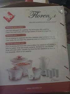 Insulated Casseroles And Vacuum Flask Set