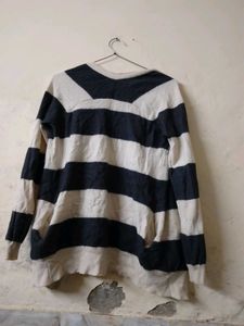Striped Cardigan - Cozy &amp; Stylish