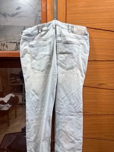 Levi's Beige Cargo Pants