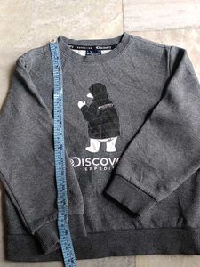 sweatshirt