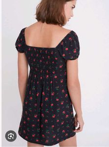 Very Beautiful Subdued Floral Print Dress
