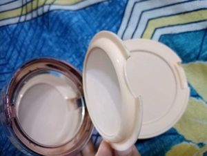 Hilary Rhoda Double Skin Whitening Powder