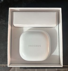Galaxy Buds 2 Like New .. Never Used
