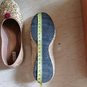 Handmade Mirror &amp; Thread Work Punjabi Juttis-kids