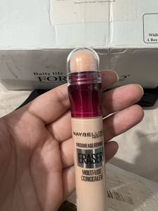 Maybelline Instant Age Rewind Concealer R(100)