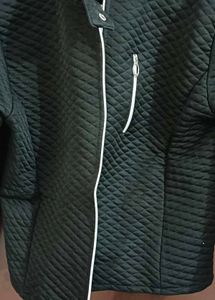 Chic Black Quilted Jacket