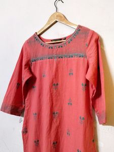 Avaasa Peach Colour Kurti For Women