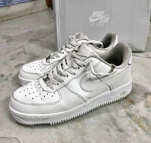 NIKE AIRFORCE 1 TRIPLE WHITE UK 7 (41)