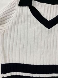 V Neck Crop Top