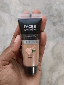 Faces Canada 3in1 Foundation