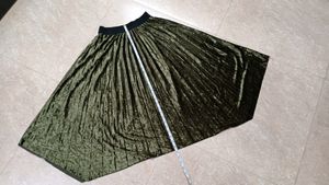 Velvet Skirt...waist 26 28 30 32 Inches