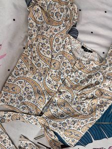 Paisley Print Puffer Sleeves Crop Top
