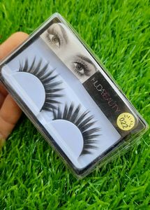 Huda Beauty Eyelash