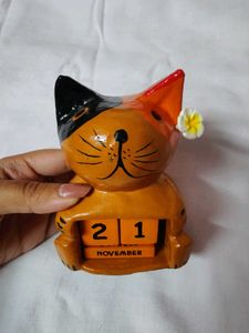 Wooden Cat Perpetual Calendar