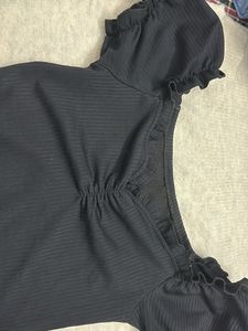 Chic Black Puff Sleeve Top