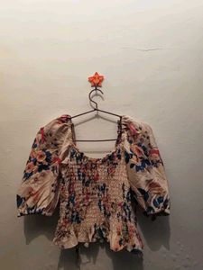Vintage-Inspired Floral Smocked Peasant Blouse – R
