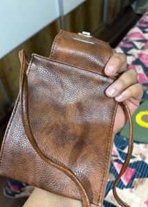 Esbeda Brown Crossbody Bag