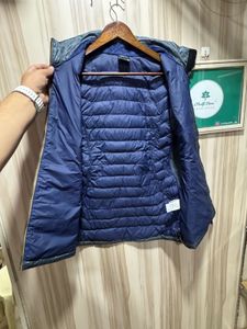 Black Yak Extreme Peak Goose Down Puffer Gilet
