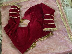 Saree With Padded Blouse