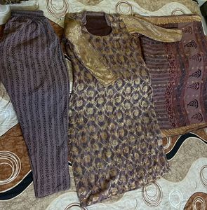 🤎Beautiful 3 Piece Bagh Print Suit🤎