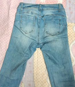 FOREVER21 SKINNY JEANS FOR WOMEN