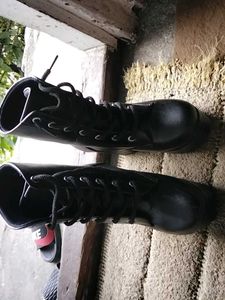 Black Boots