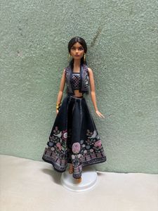 Elegant Doll Outfit booking