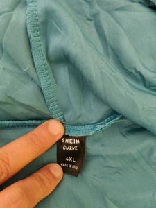 SHEIN Blue Velvet Cropped Hoodie