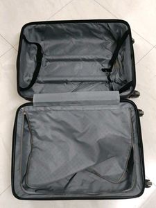 Safari Suitcase Premium With Lock