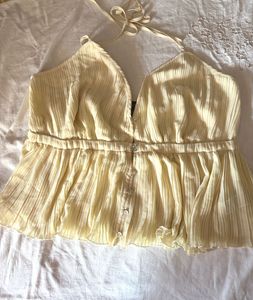 FOREVER 21 BEAUTIFUL PLEATED TOP