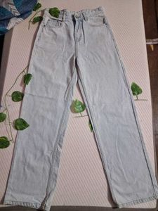 ice blue straight fit jeans for women