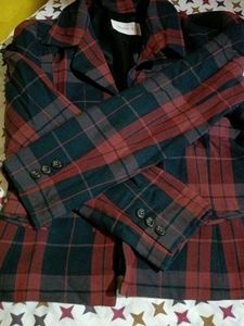 Plaid Blazer. shoulder pads attached