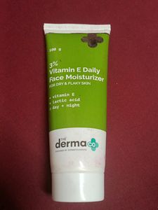 Vitamin E Daily Face Moisturizer For Dry And Flaky