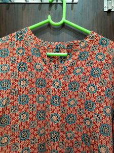 Multicolored Short Kurti Size 44
