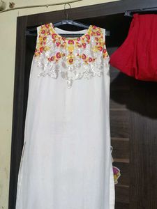 Sleeveless Kurti With Salwar