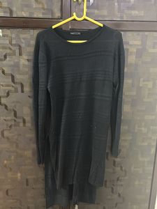 BLACK SWEATER