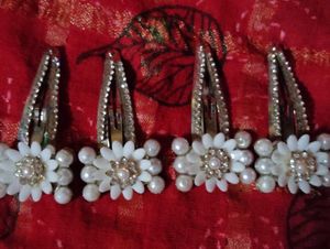 Pearl Flower Hair Clips (Set of 4)