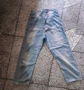 Distressed Wide Leg Jeans