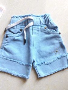 White Multicolour Top With Blue Jeans