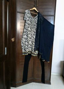 Women Black Floral Printed Mulmul Kurta Set